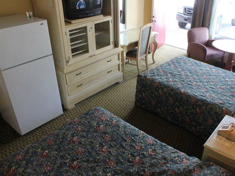 Sun Inn And Suites Кисими Екстериор снимка