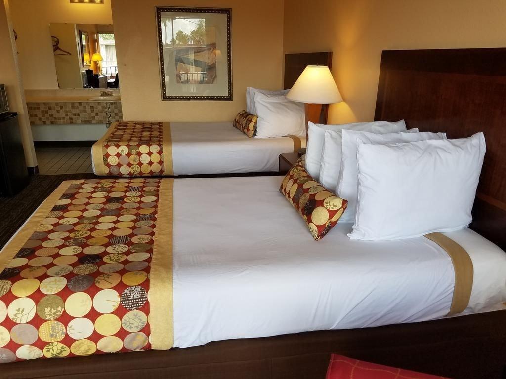 Sun Inn And Suites Кисими Екстериор снимка