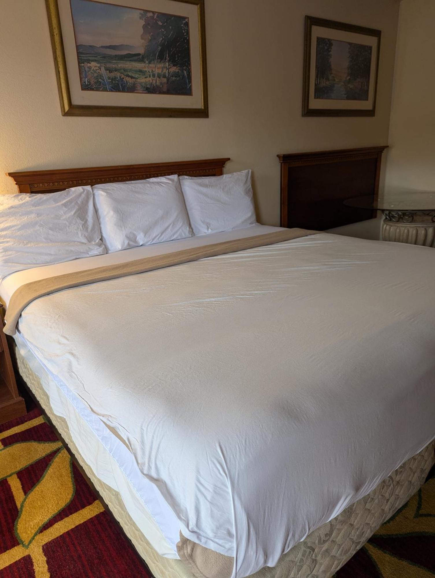 Sun Inn And Suites Кисими Екстериор снимка