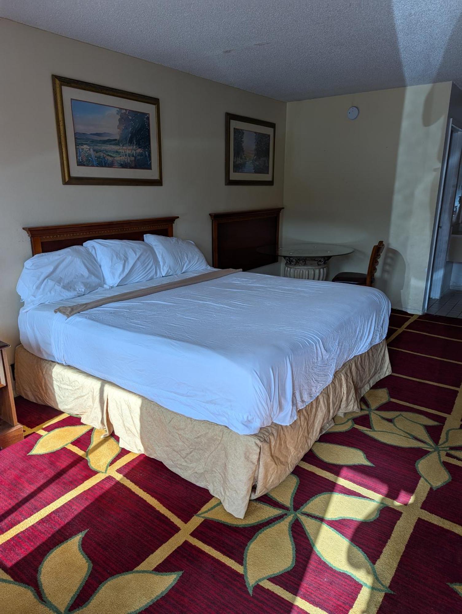 Sun Inn And Suites Кисими Екстериор снимка