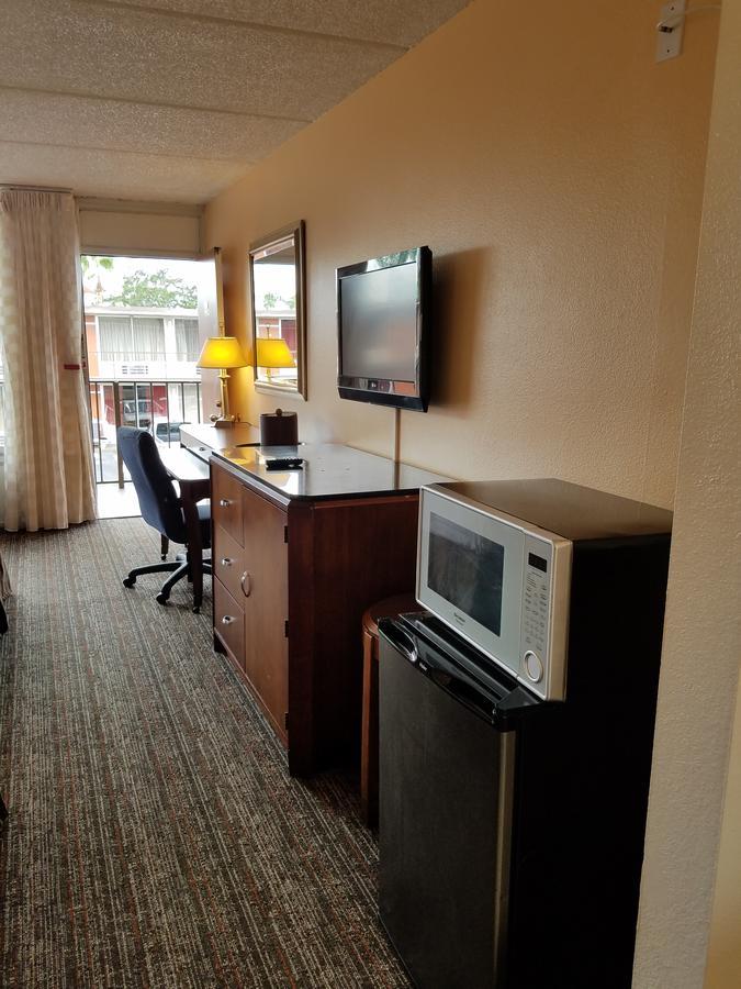 Sun Inn And Suites Кисими Екстериор снимка
